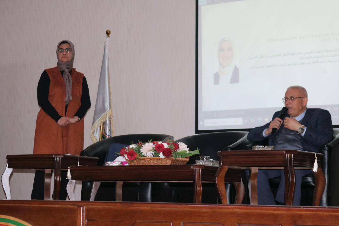 ورشة عمل حول فن تسويق الذات لطلبة الكلية الجامعية العربية للتكنولوجيا