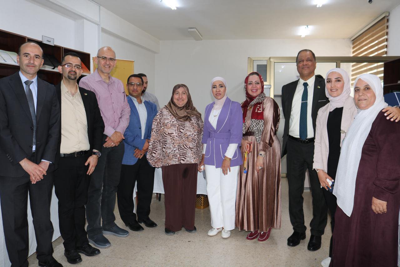 انطلاق الأسبوع العلمي للأقسام الأكاديمية في الكلية الجامعية العربية للتكنولوجيا باليوم العلمي للدائرة الطبية